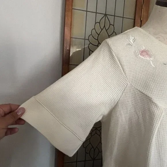 Miss Elaine Waffle Knit Button Snap Embroidered Medium Length Robe Size M - Picture 13 of 16